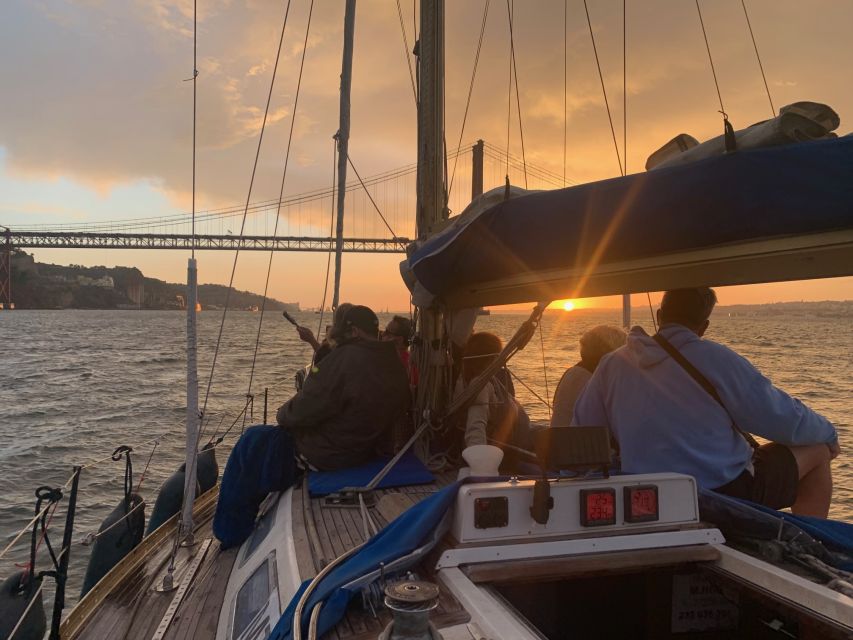 Lisbon: Sailboat Sunset Tour with a Drink - Key points before you go