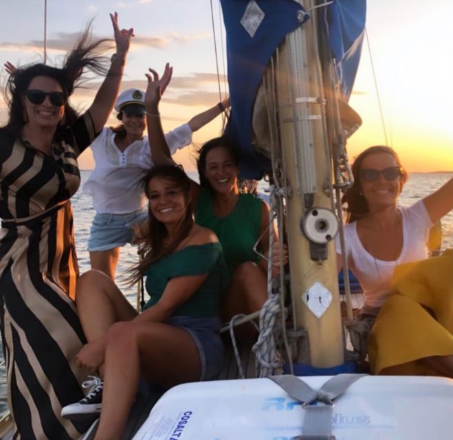 Lisbon: Sailboat Sunset Tour with a Drink - Price and value: what $40 buys you in real terms