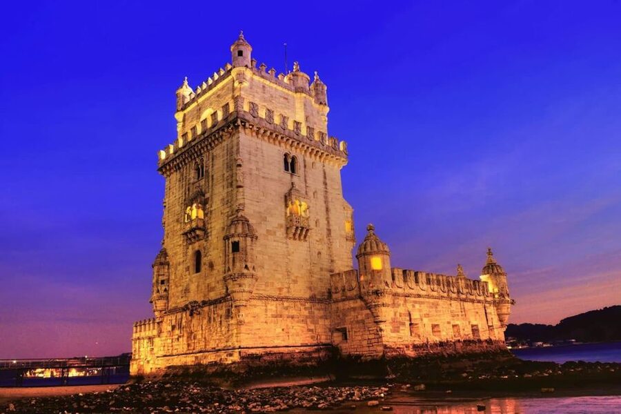 Lisbon: Sailboat Tour w/ Local Guide and Open Bar Green Wine - Almada, Alfama, and Commerce Square: seeing Lisbon’s layers in one sail
