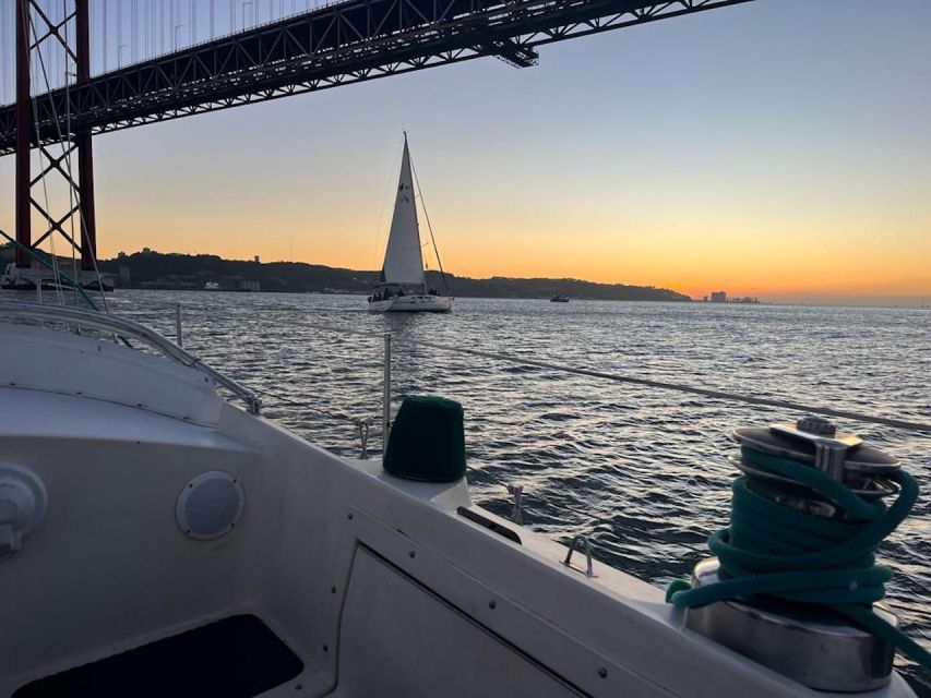 Lisbon Sailing Experience: Tagus River Tour - Meeting Lisbon Boat Tours, and what matters in the first 10 minutes
