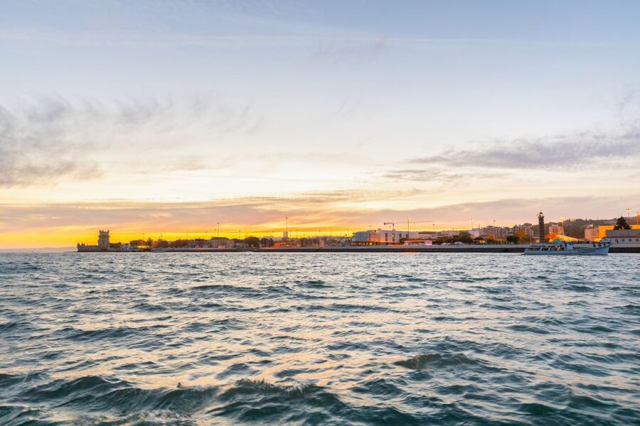 Lisbon: Sailing Tour on the Tagus River - Why a Tagus River sail is the easiest Lisbon sightseeing