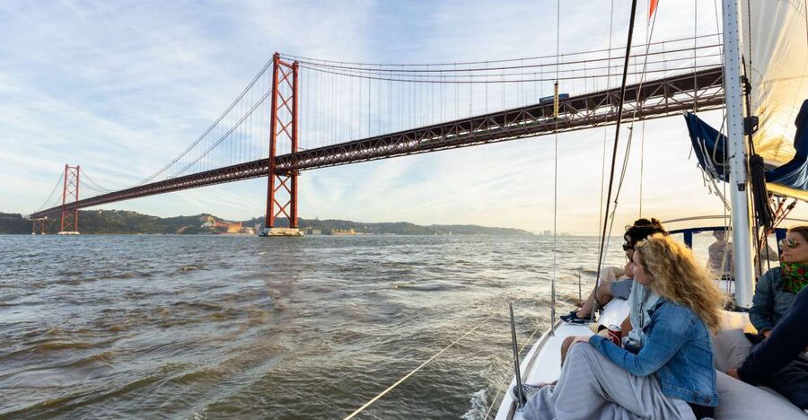 Lisbon: Sailing Tour on the Tagus River - The Tagus route under the 25 de Abril Bridge and beyond