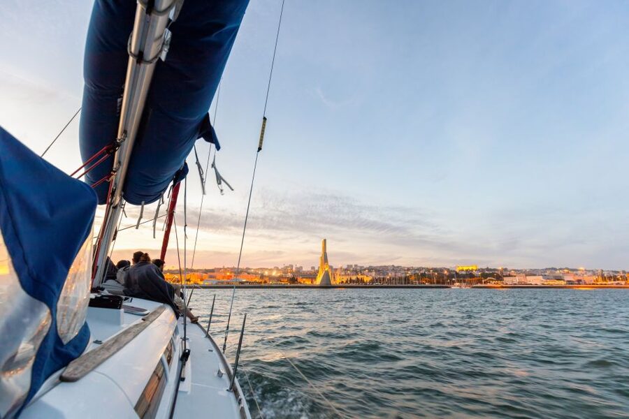 Lisbon: Sailing Tour on the Tagus River - You can help sail, or you can do nothing and still have fun