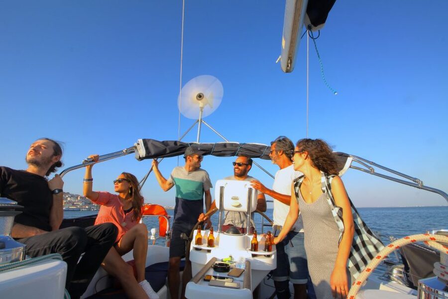 Lisbon: Sailing Tour with Wine and Snacks - Weather, Timing, and What to Wear
