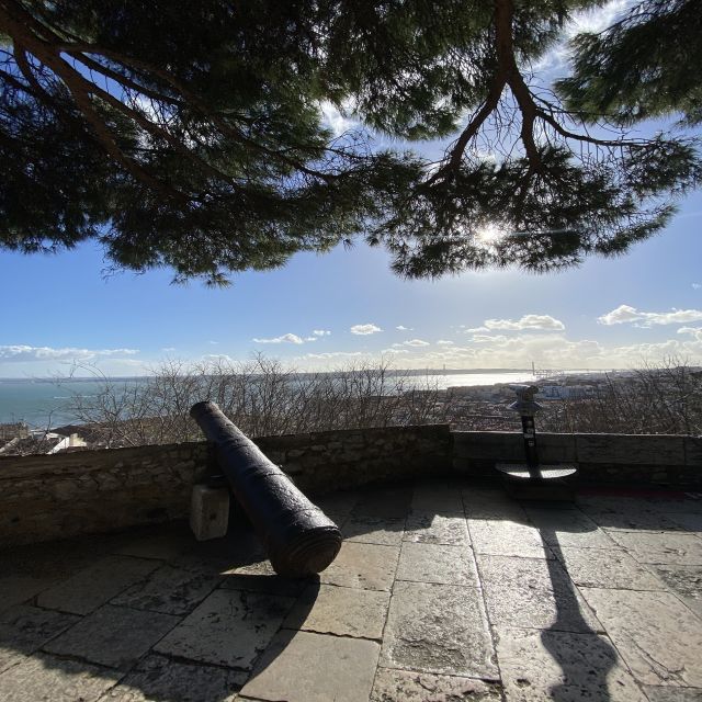 Lisbon: Saint George's Castle Entry & City Self-Guided Tours - Should you book this Lisbon audio and castle entry combo?