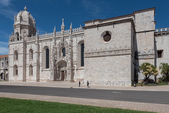 Lisbon See-it-All Private Tour - Jeronimos Monastery and Padrão dos Descobrimentos: Discoveries in stone