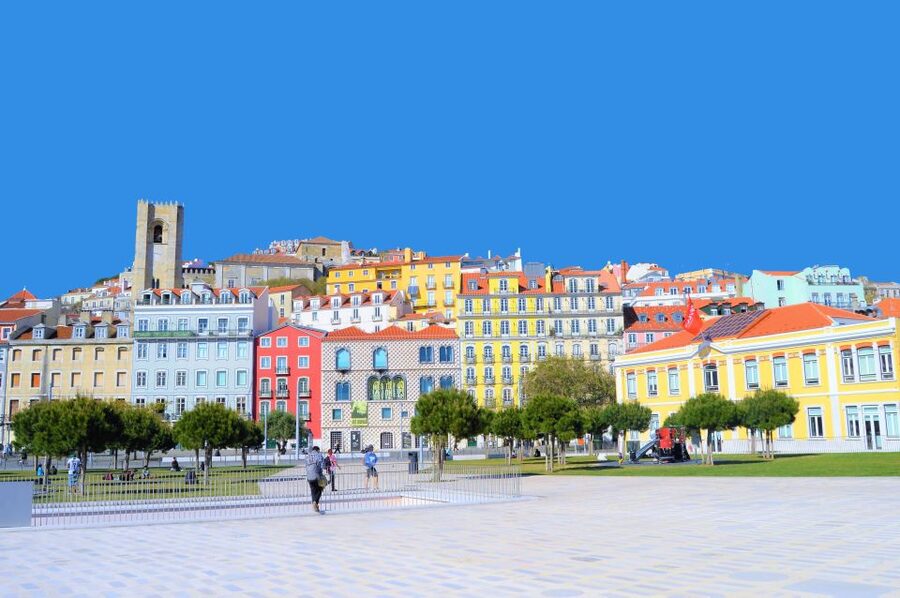 Lisbon: Segway Super Tour - Alfama: narrow lanes, Arab and Roman traces, and a fado moment