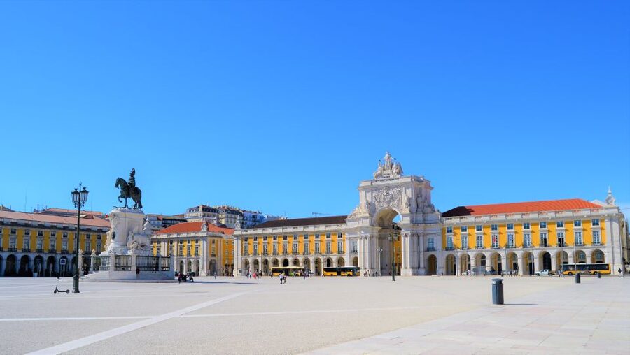 Lisbon: Segway Super Tour - National Pantheon of Santa Engracia and São Vicente de Fora: quick stops with big sight value