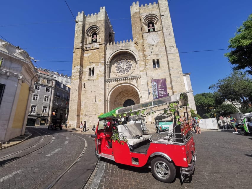 Lisbon: Sightseeing City Tour by Tuk-Tuk - Praça do Comércio, Rua Augusta Arch, and Pink Street at the city’s pulse
