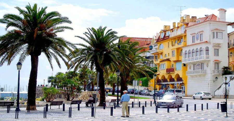 Lisbon, Sintra and Cascais: Full-Day Private Tour - Sintra town center: your first look at why it feels magical