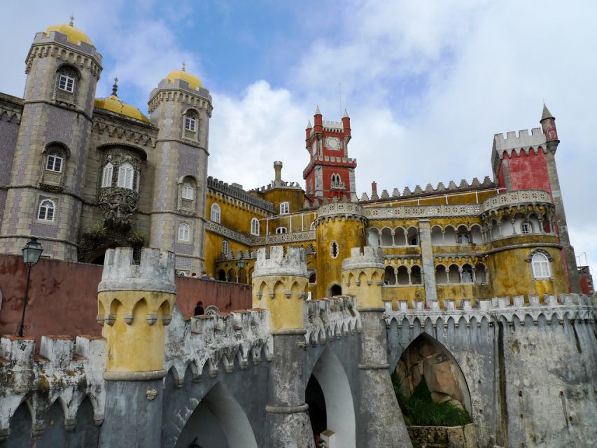 Lisbon: Sintra, Cascais and Estoril Private Day Tour - Luxury Lisbon to Sintra in a day-plan that actually works