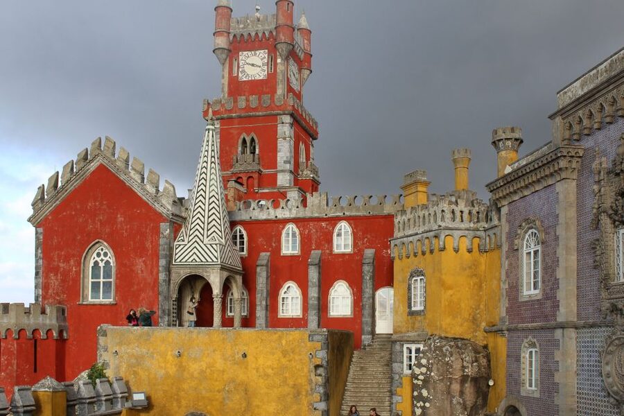 Lisbon: Sintra, Cascais, & Estoril Guided Day Tour - What the Guide Quality Looks Like From Real Experiences