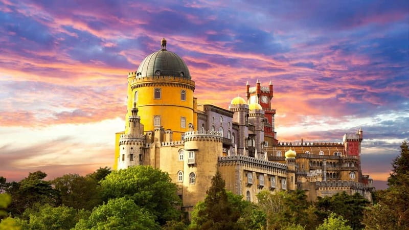 Lisbon: Sintra, Pena, Cabo da Roca, Cascais Tour with Pickup - A One-Day Loop Through Sintra and the Atlantic