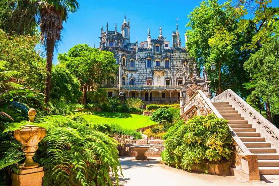 Lisbon: Sintra, Pena, Cabo da Roca Coast & Cascais Day Tour - Morning start from Rossio: how the day stays on schedule