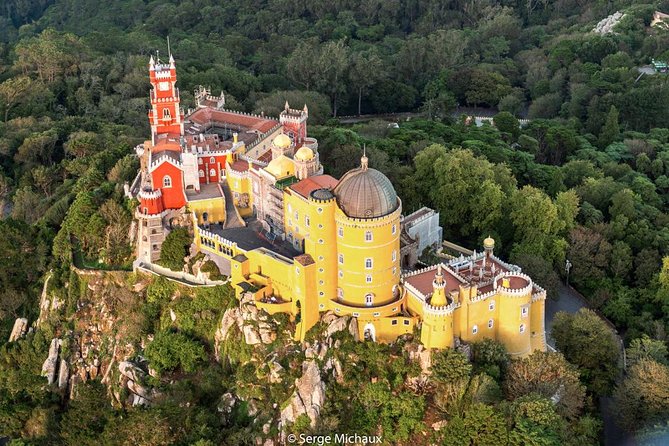 Lisbon: Sintra, Pena, Cabo da Roca Coast & Cascais Tour - Cascais free time: seaside strolling without a strict schedule