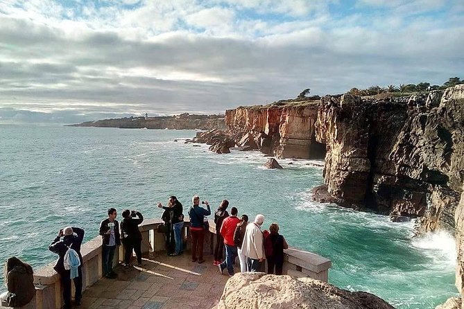 Lisbon: Sintra, Pena, Cabo da Roca Coast & Cascais Tour - Meeting point and timing, so you do not lose daylight