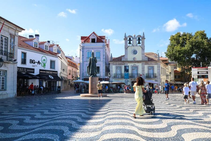 Lisbon: Sintra, Pena Palace, Belém, Cascais Small Group Tour - Lisbon Panoramas: Getting Your Bearings Fast