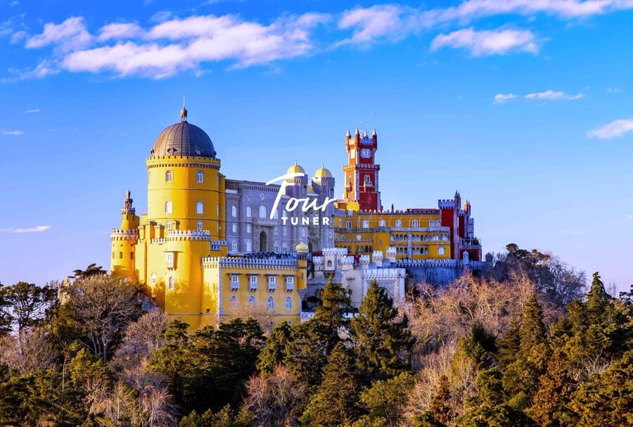 Lisbon: Sintra, Pena, Regaleira, Cabo da Roca & Cascais - Sintra on foot: quick orientation, then freedom