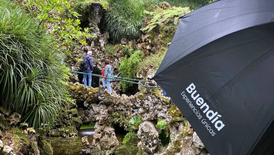 Lisbon: Sintra, Regaleira with ticket guided tour by train - Gardens and Free Time: How to Use Your 2 Hours
