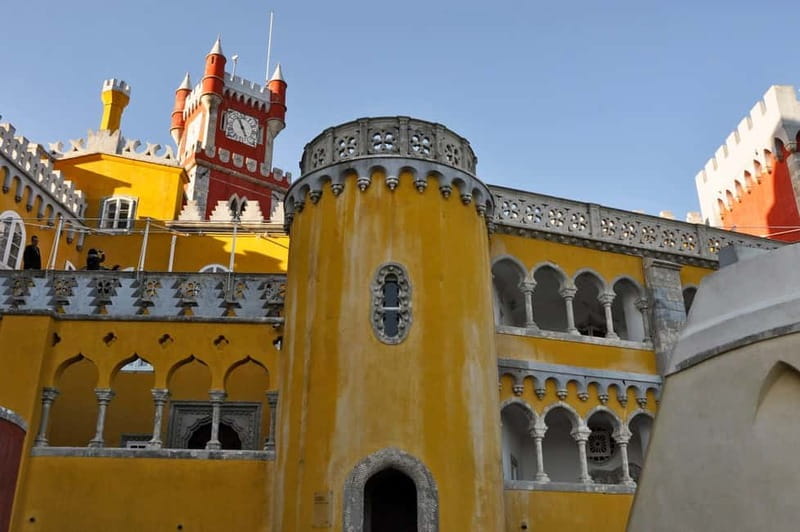 Lisbon: Sintra Tour with Optional Regaleira & Pena Gardens - Cascais first: WWII refuge town, coastal elegance, and quick James Bond energy
