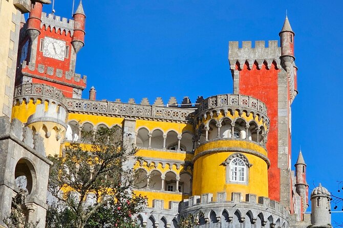 Lisbon : Sintra with Palácio DA Pena, Cascais, Cabo Roca and Azenhas - Palácio da Pena: the palace where style turns up to 11