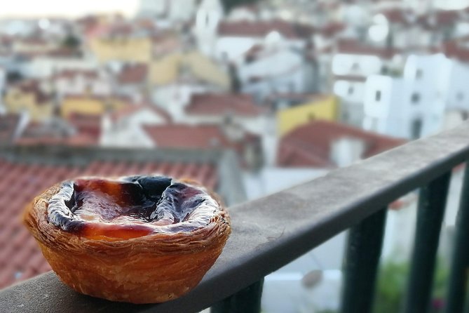 Lisbon Small-Group Food Tour with 18 Tastings in Alfama District - How small groups and guides shape the whole day