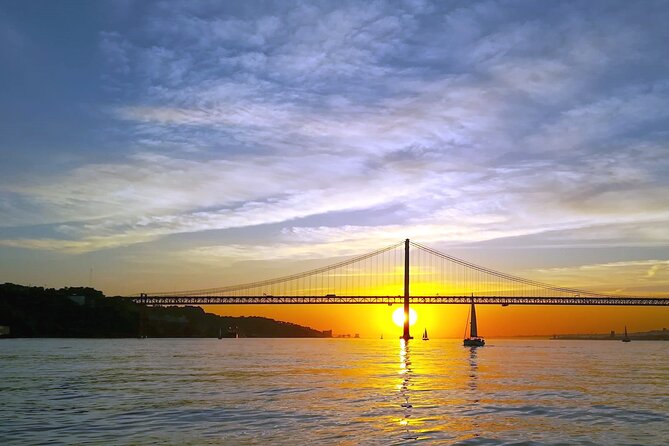 Lisbon Small Group Sunset Sailing 2h Cruise with Drinks Included - Key highlights to look for