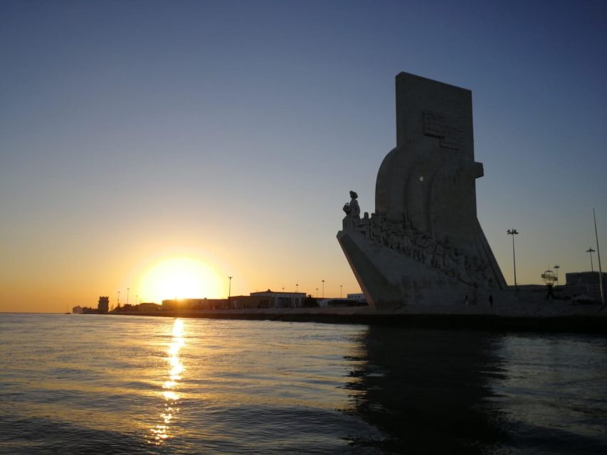 Lisbon Speedboat Sunset with Monuments Sightseeing - Speedboat route, stop by stop: from MAAT to Cais do Sodré