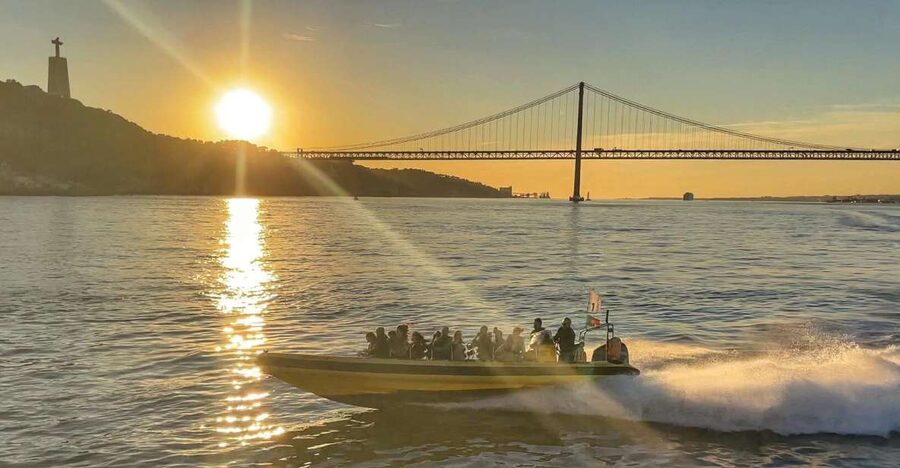 Lisbon Speedboat Sunset with Monuments Sightseeing - What you really get in a 1-hour sunset speedboat ride