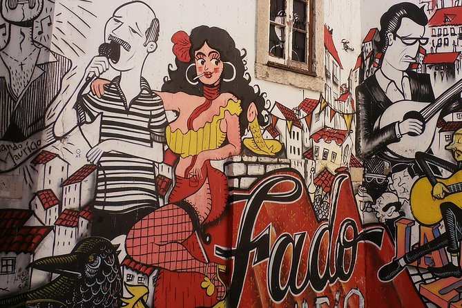Lisbon Street Art and Lookout Point Tour - Graça and São Vicente: where street art and street life meet