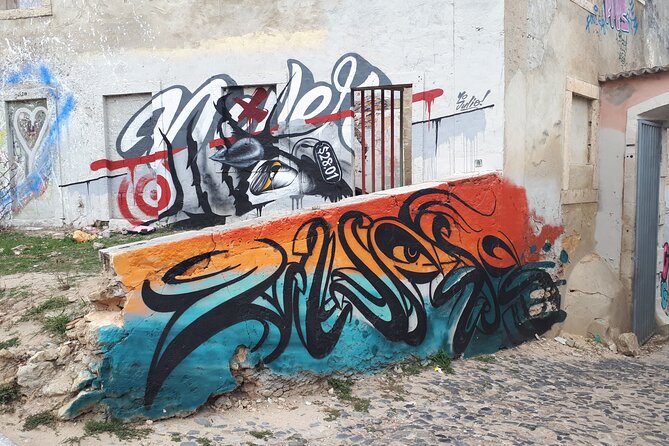 LISBON Street Art Tour - Where You Meet, Where You Finish, and How That Helps