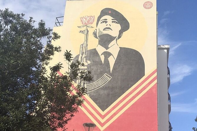 Lisbon Street Art Walking Tour - What the guide actually does (and why it matters)