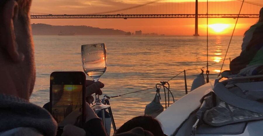 Lisbon: Sunset and Wine Luxury Catamaran Cruise - What to wear, where to sit, and how to avoid the sunset-seat scramble