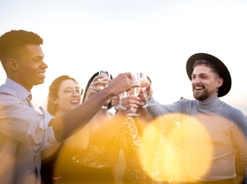 Lisbon: Sunset Boat Party Cruise with DJ and Open Bar - Why a Sunset DJ Cruise on the Tagus Works So Well in Lisbon