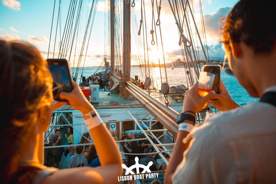 Lisbon: Sunset Boat Party with 2 Drinks and Free Club Entry - What route “passing” really means for your sightseeing