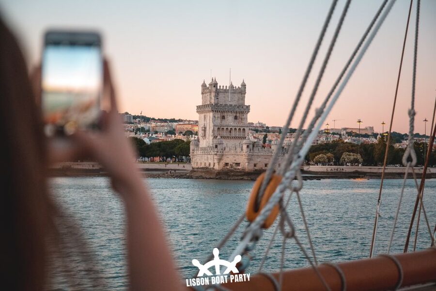 Lisbon: Sunset Boat Party with 2 Drinks and Free Club Entry - Sunset cruise on the Tagus, plus Lisbon’s “seven hills” vibe
