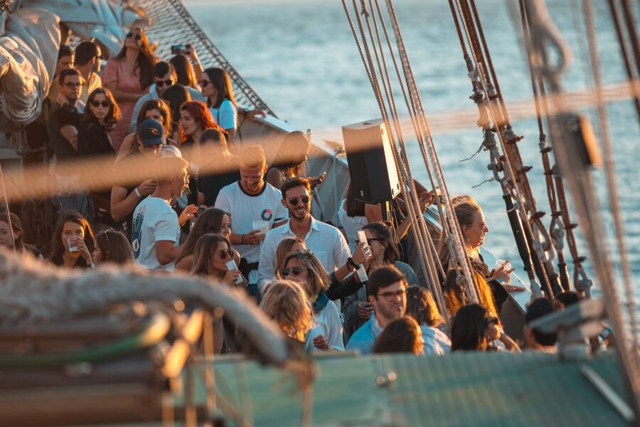 Lisbon: Sunset Boat Party with Live DJ and Night Club Entry - Price and Value: Is $25 a Good Deal for This Mix?
