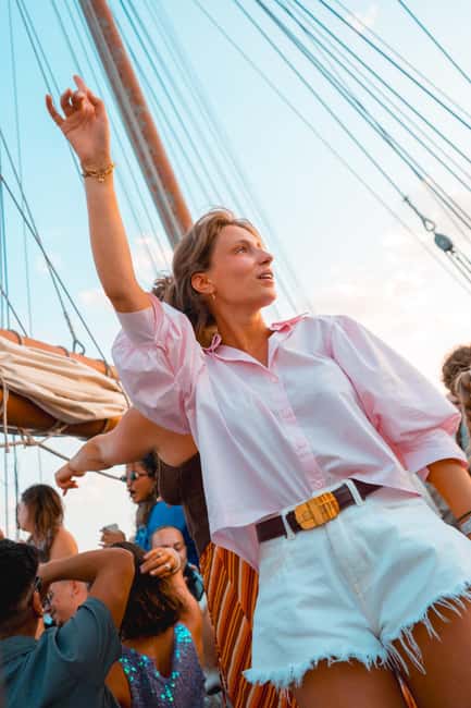 Lisbon: Sunset Boat Party with Live DJ and Night Club Entry - What You’ll See on the Sail: Belém, the South Bank, and Famous Riverfront Angles