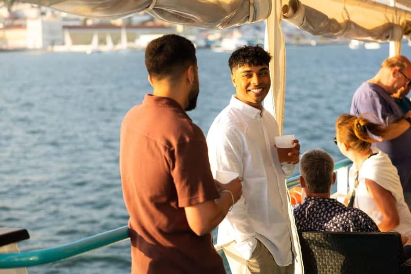 Lisbon: Sunset Boat Tour with Music and Drinks - The route along the Rio Tejo: where the boat turns Lisbon into photos
