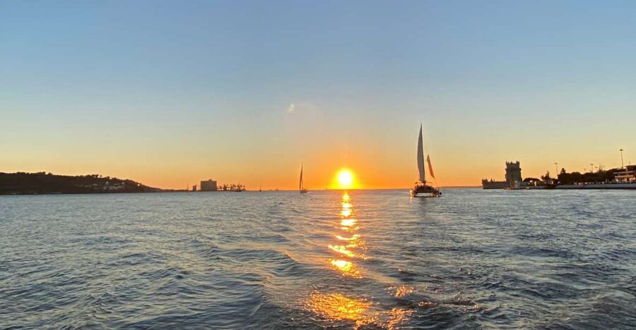 Lisbon: Sunset Boat Tour with Wine - Why a Tagus River Catamaran Sunset Feels More Lisbon Than the Promenade