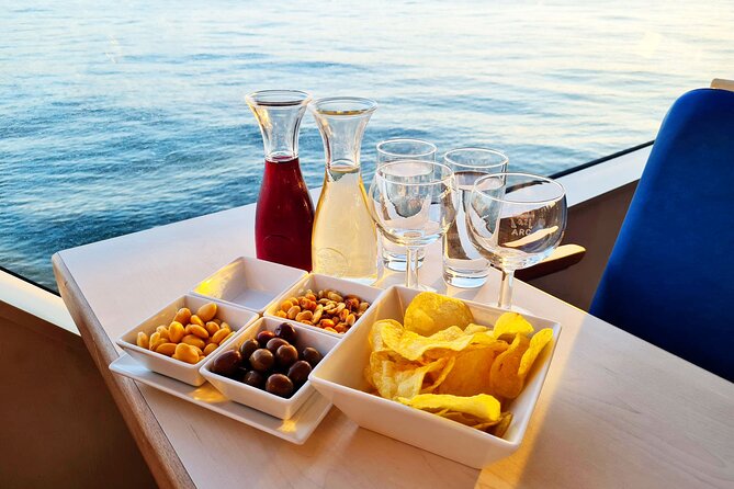 Lisbon Sunset cruise with Welcome Drink and Snack included - The Digital Audio Guide: Make It Work on Your Phone