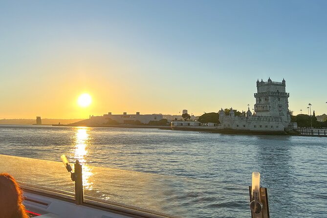 Lisbon Sunset cruise with Welcome Drink and Snack included - Finding FRS at Terreiro do Paço Without Stress