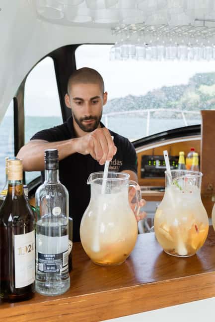 Lisbon: Sunset/Night Boat Party with Open Bar, Snacks & DJ - Should you book this Lisbon sunset DJ cruise with open bar?