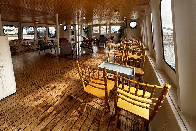Lisbon: Sunset on board with music & drinks - Should You Book This Lisbon Sunset Music Cruise?