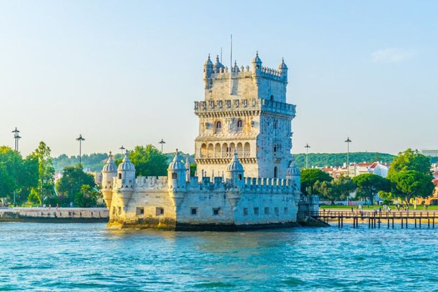 Lisbon: Sunset Sailing Boat Cruise with Wine - Why This Sunset Sailing Cruise Works So Well in Lisbon