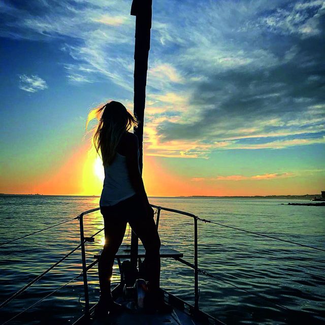 Lisbon: Sunset Sailing Cruise with Wine - Key things that make this cruise worth your evening