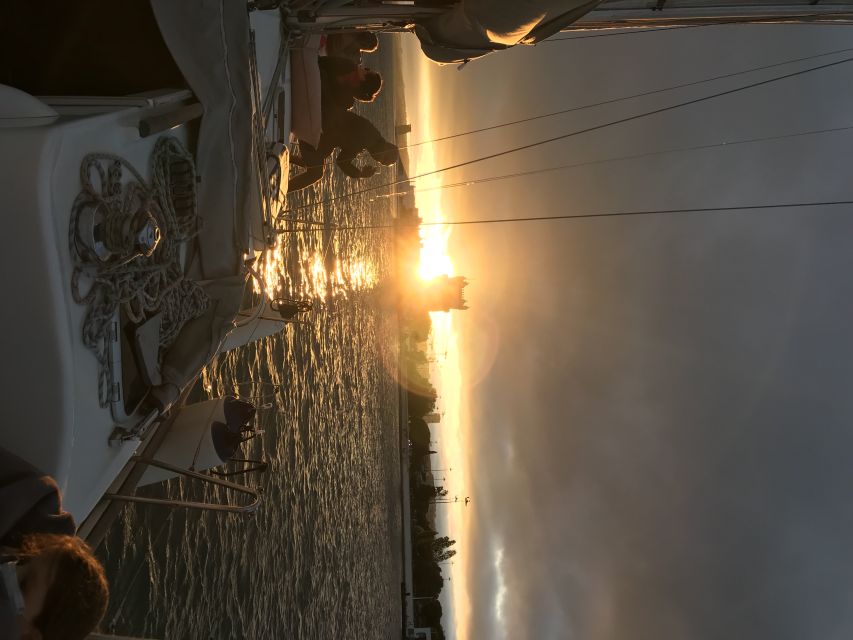 Lisbon Sunset Sailing – Small Group (max 10) Wine & History - Key things I’d bet you’ll notice fast