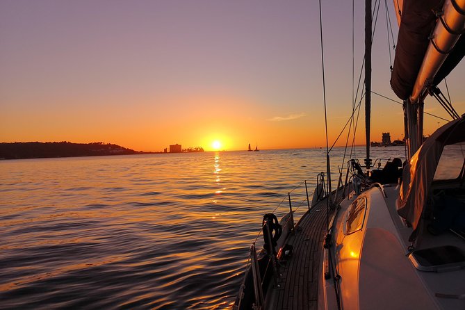 Lisbon Sunset Sailing Tour on Luxury Sailing Yacht with 2 Drinks - Timing and What the Two Hours Feels Like