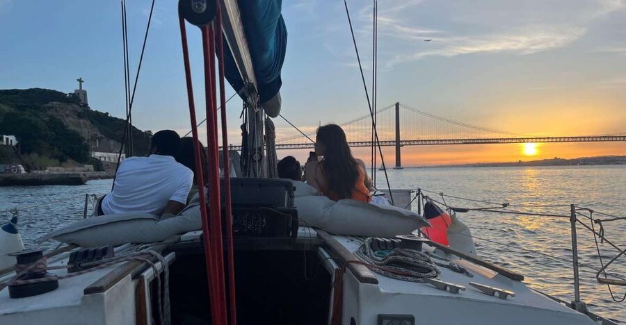 Lisbon Sunset Sensations 2h Cruise - Where You Board in Alcântara and How the Tour Starts