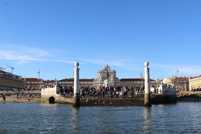 Lisbon: Sunset SpeedBoat Tour - Christ the King on the south bank: a view from underneath